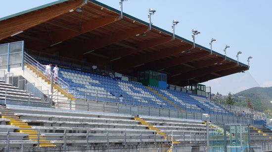 feralpisalo_spalti