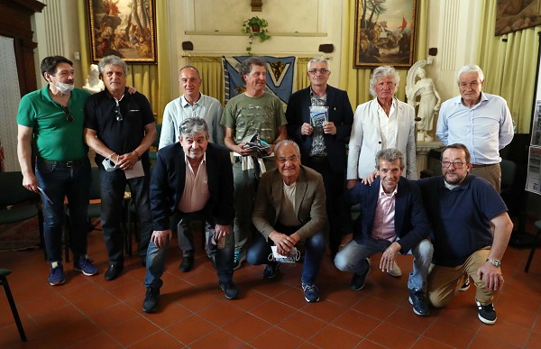 mostra_bs7980